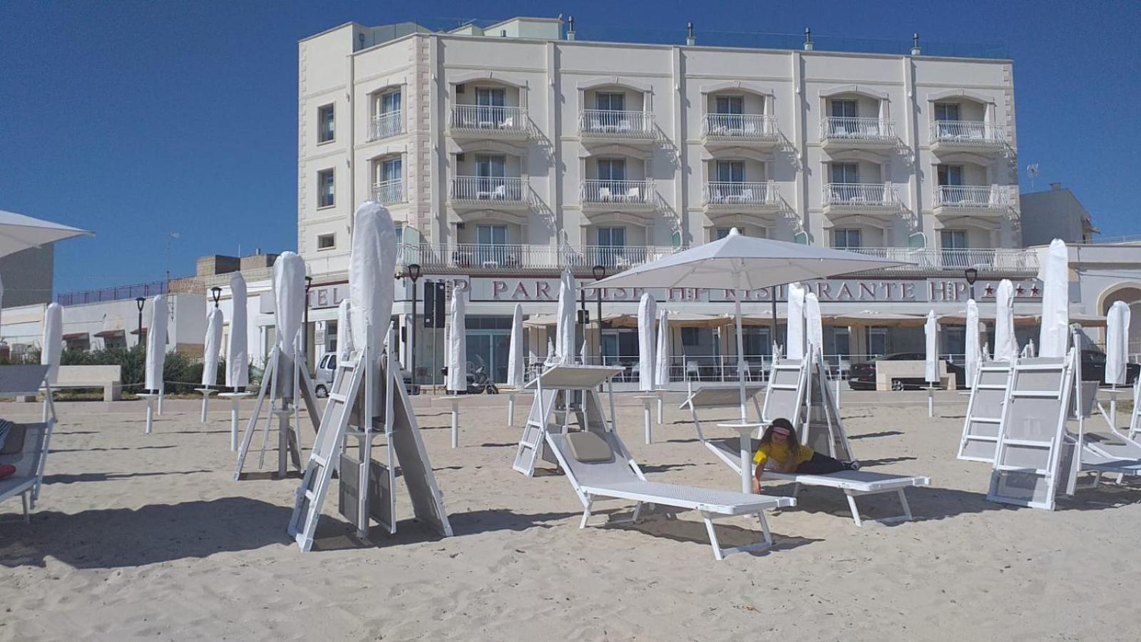 Hotel Paradise Porto Cesareo Exterior photo